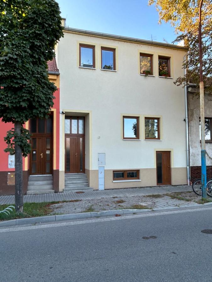 Stromoradni 17 Διαμέρισμα Břeclav Εξωτερικό φωτογραφία